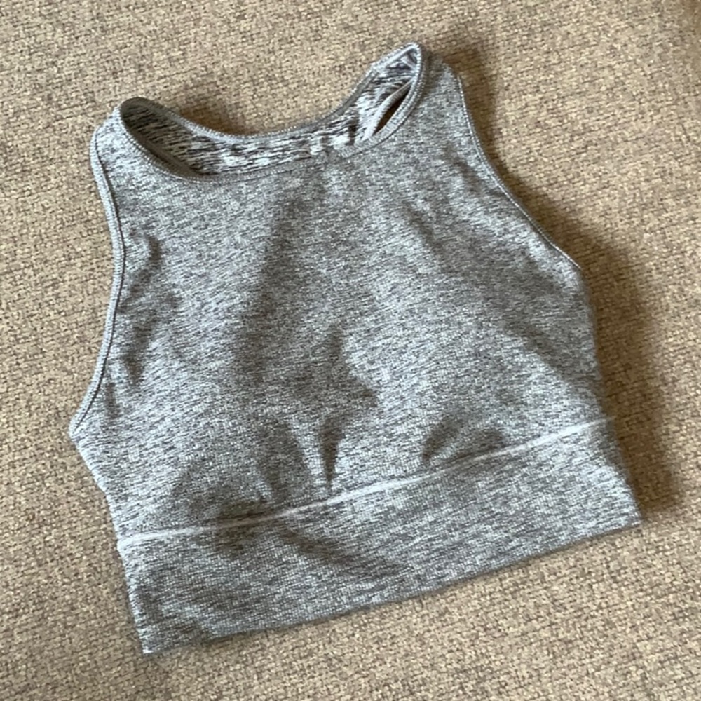 Never worn M Carrie underwood sports bra